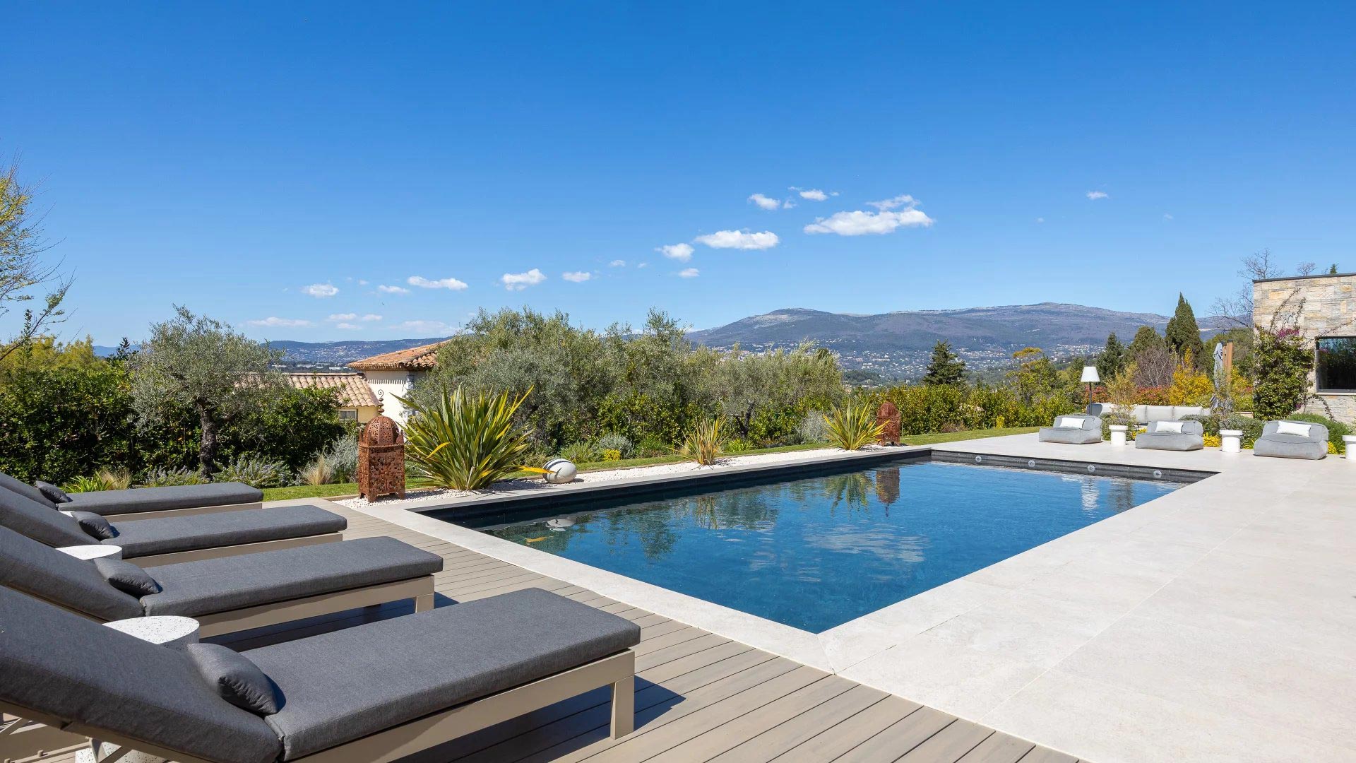 Luxury Mouans-Sartoux holiday rentals | Beauchamp Estates Luxury Mouans-Sartoux holiday rentals | Beauchamp Estates