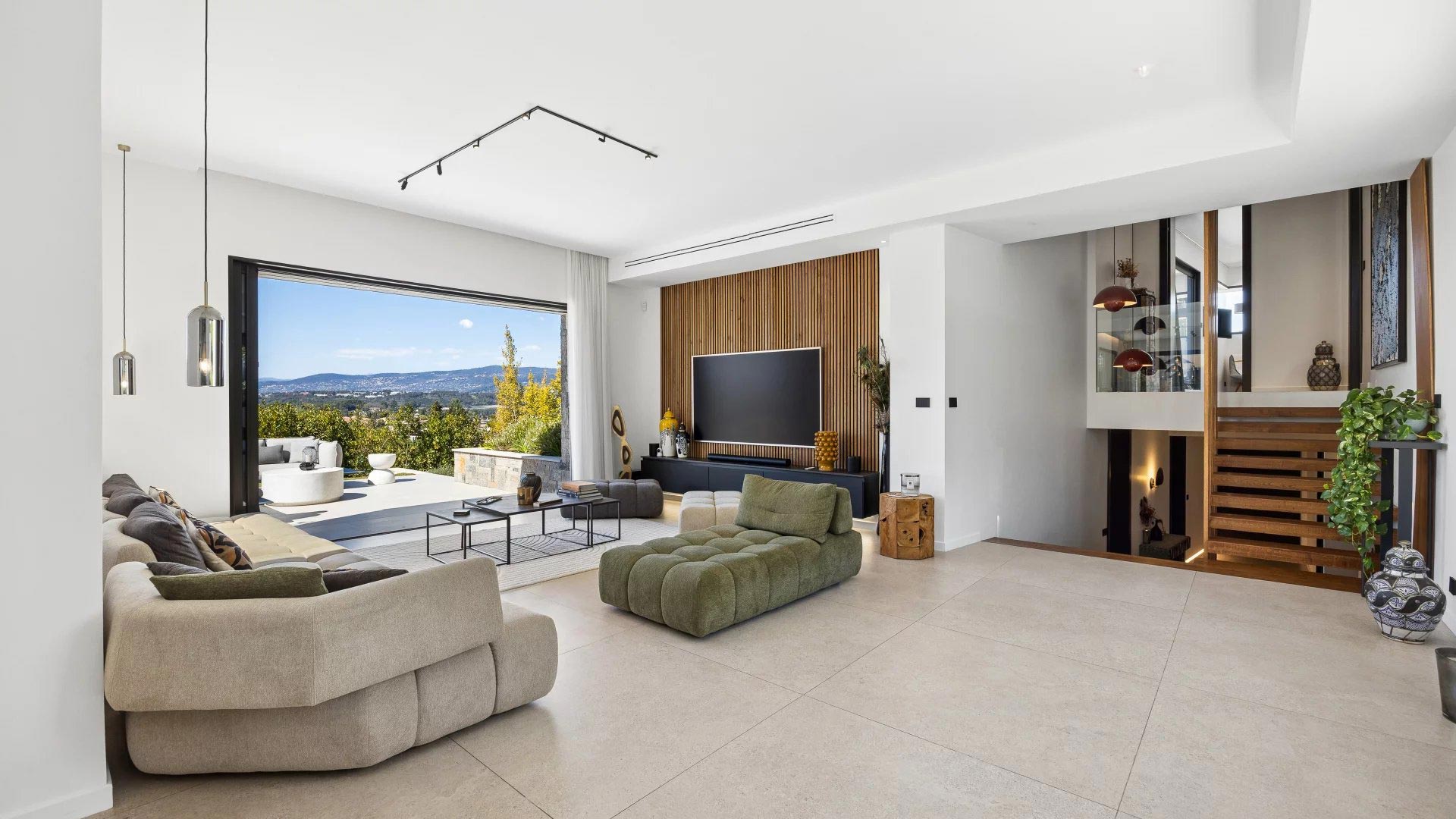 Luxury Mouans-Sartoux holiday rentals | Beauchamp Estates Luxury Mouans-Sartoux holiday rentals | Beauchamp Estates