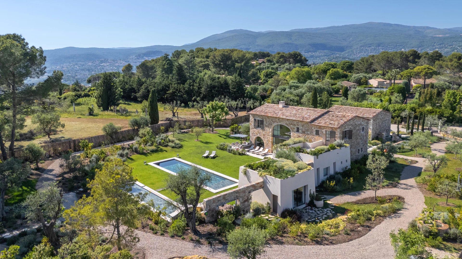 Luxury Mouans-Sartoux holiday rentals | Beauchamp Estates Luxury Mouans-Sartoux holiday rentals | Beauchamp Estates