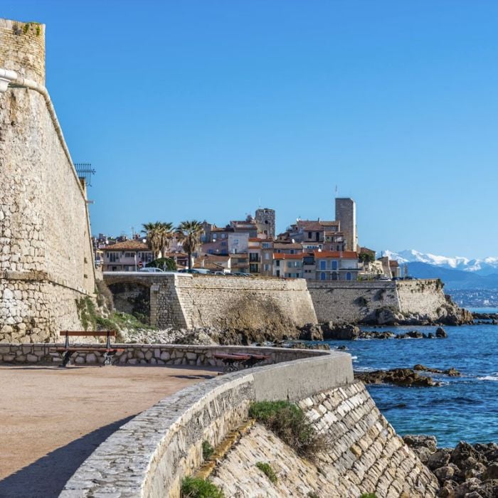 Luxury Antibes holiday rentals