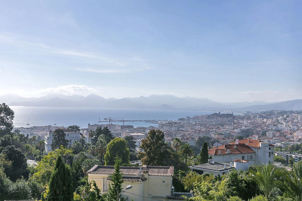 Luxury property to rent Cannes Croix des Gardes | Beauchamp Estates Luxury property to rent Cannes Croix des Gardes | Beauchamp Estates