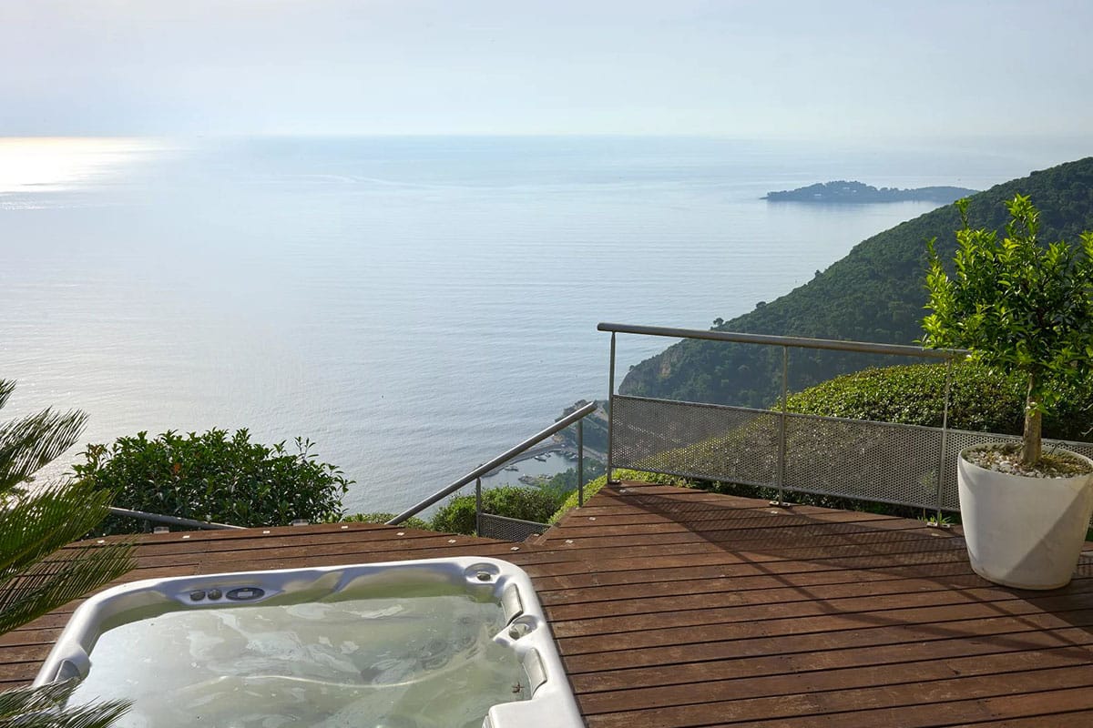 Luxury property to rent Èze | Beauchamp Estates Luxury property to rent Èze | Beauchamp Estates