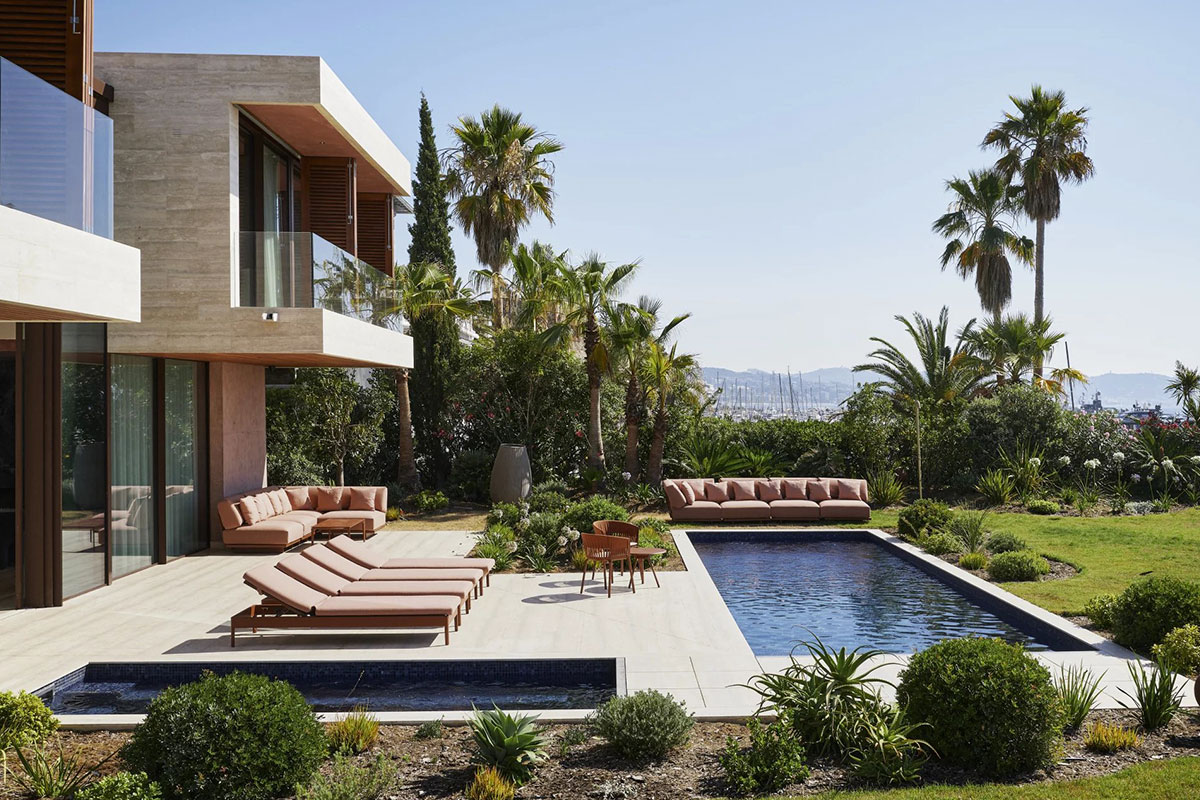 Luxury Mandelieu-la-Napoule holiday rentals | Beauchamp Estates Luxury Mandelieu-la-Napoule holiday rentals | Beauchamp Estates