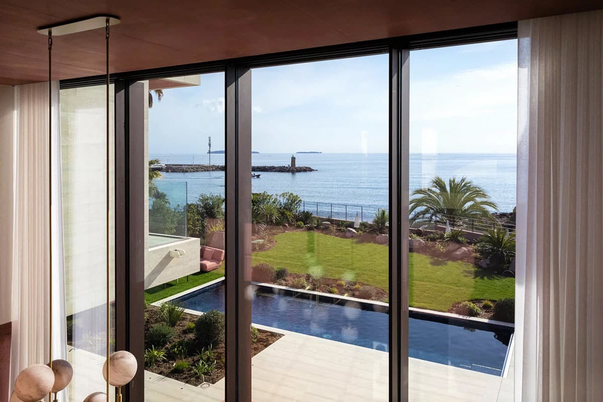 Luxury Mandelieu-la-Napoule holiday rentals | Beauchamp Estates Luxury Mandelieu-la-Napoule holiday rentals | Beauchamp Estates