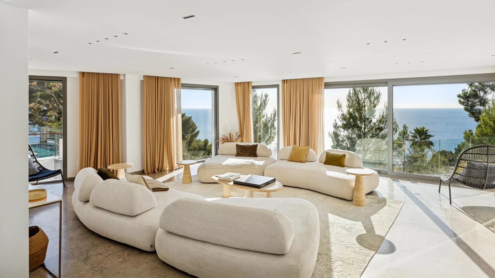 Luxury Cap d’Ail holiday rentals | Beauchamp Estates Luxury Cap d’Ail holiday rentals | Beauchamp Estates