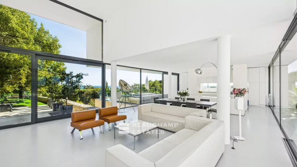 modern villa with panoramic sea view – golfe juan