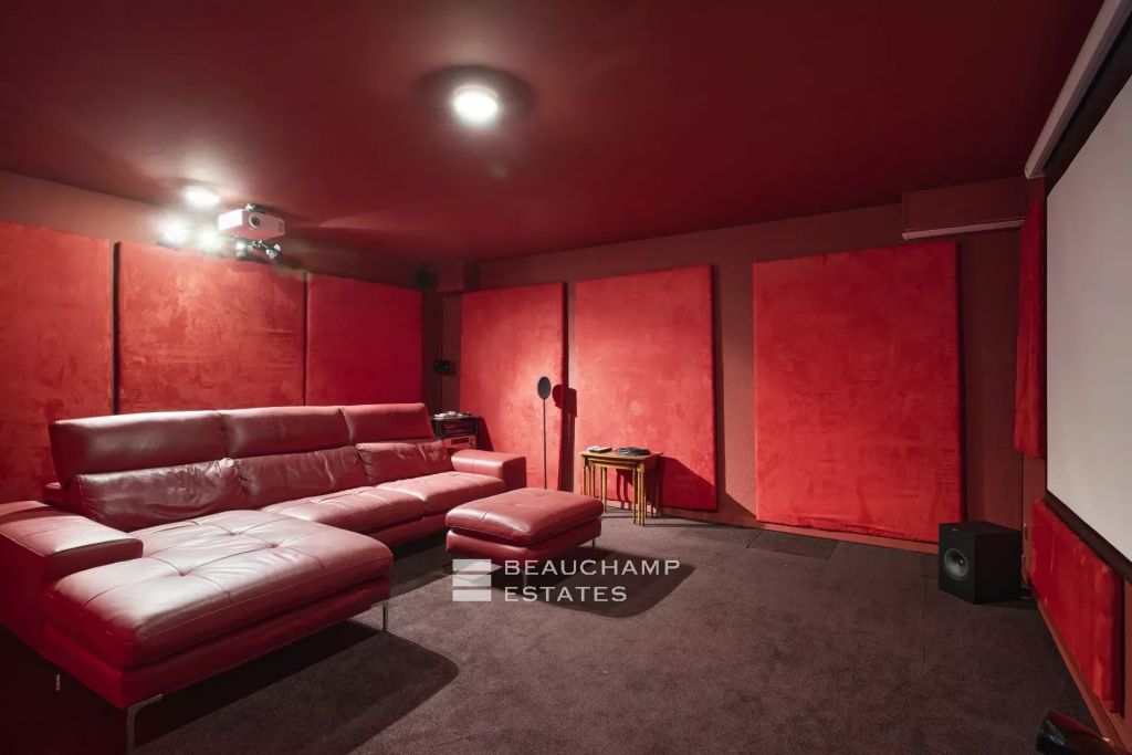 Neo-Provençal 5-bedroom villa with pool – Valbonne