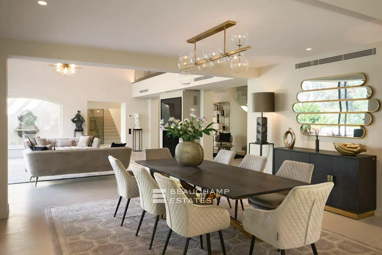 Neo-Provençal villa – 5 suites, swimming pool, 3,600 m² park – Mougins Neo-Provençal villa – 5 suites, swimming pool, 3,600 m² park – Mougins