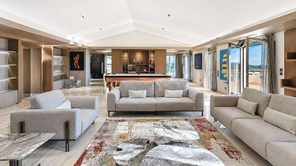Prestigious contemporary property within a private gated estate, enjoying sweeping panoramic views over Saint-Tropez