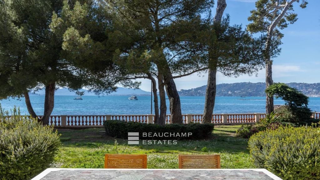 Property Belle Epoque 8 bedrooms with panoramic sea view – Cap d’Antibes