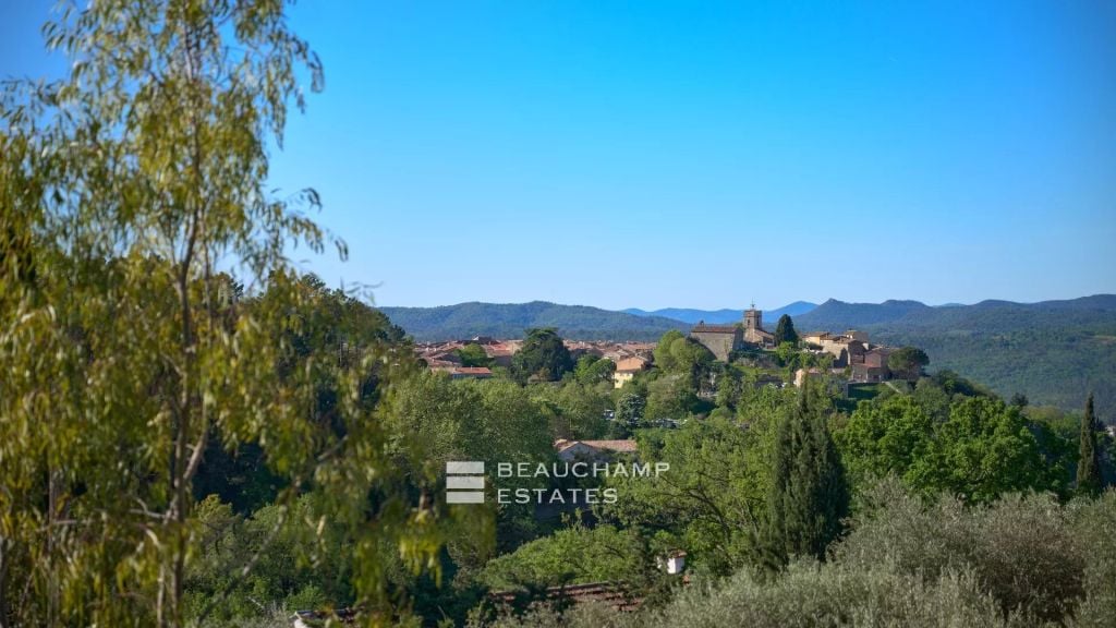 Sole agent – Contemporary Villa with Panoramic View