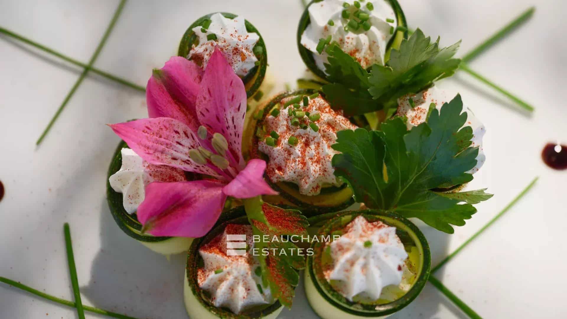 Waterfront villa with direct sea access – Théoule-sur-Mer Waterfront villa with direct sea access – Théoule-sur-Mer