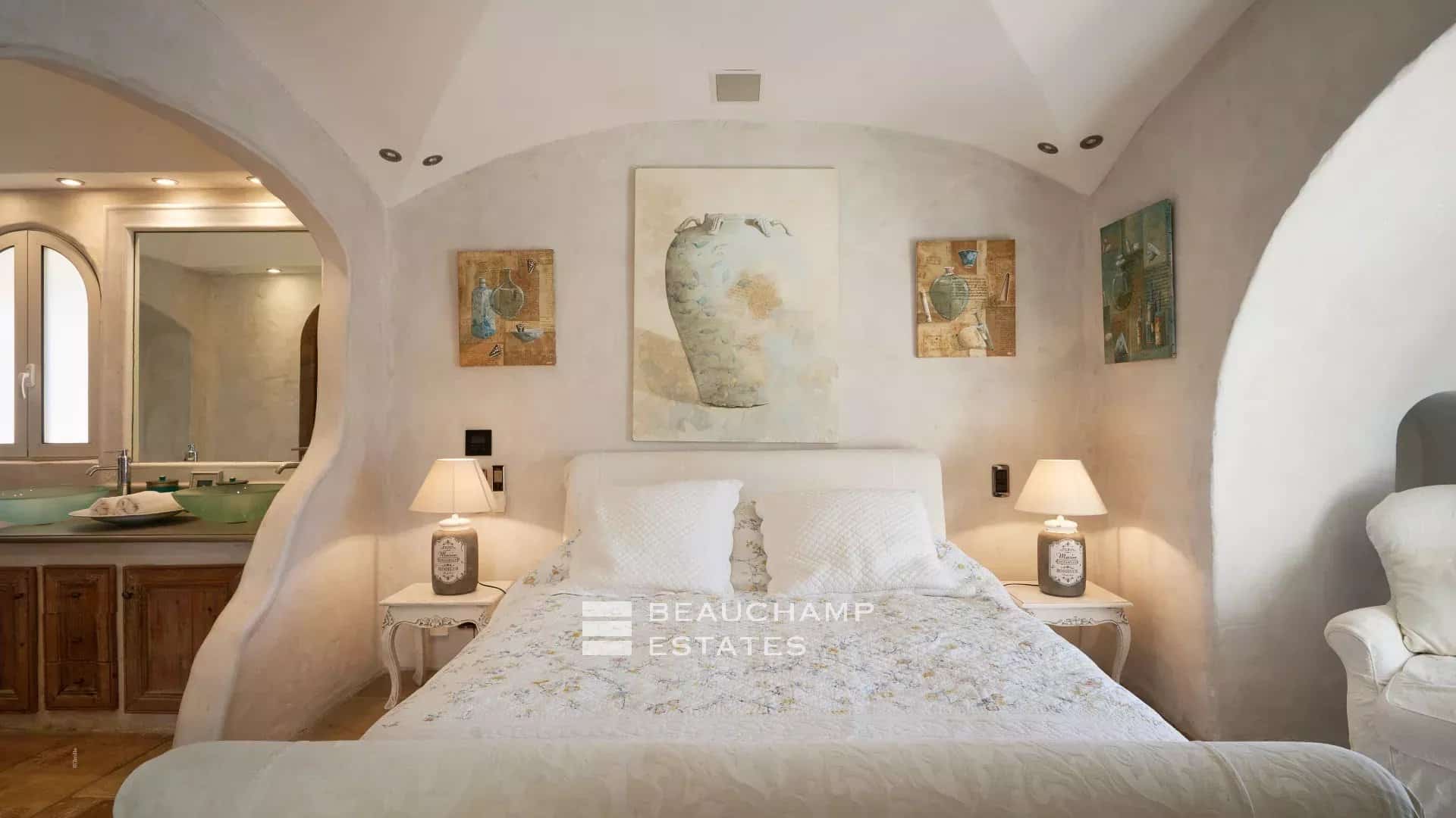 Waterfront villa with direct sea access – Théoule-sur-Mer Waterfront villa with direct sea access – Théoule-sur-Mer