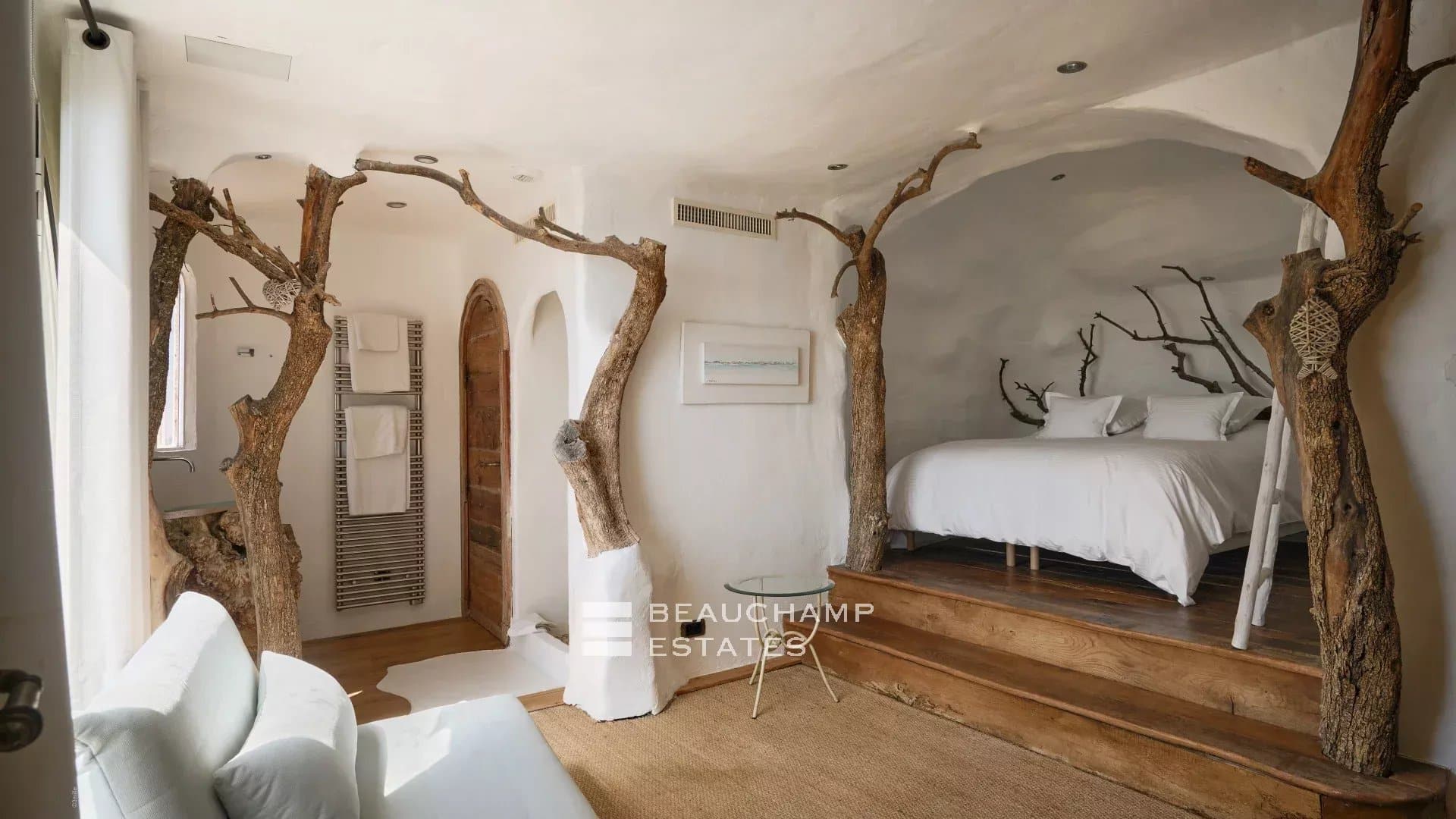 Waterfront villa with direct sea access – Théoule-sur-Mer Waterfront villa with direct sea access – Théoule-sur-Mer