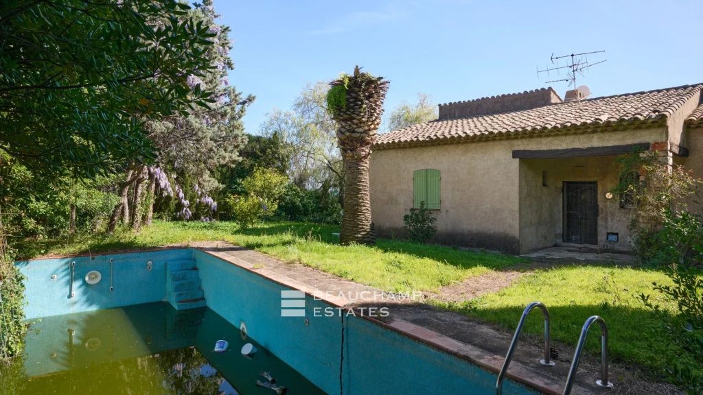 5-bedroom property to renovate with panoramic sea view – Cannes – La Croix-des-Gardes