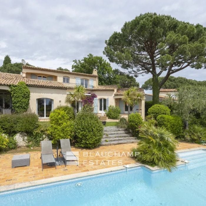 Villa provençale de 5 chambres au coeur d&rsquo;un domaine privé de Valbonne