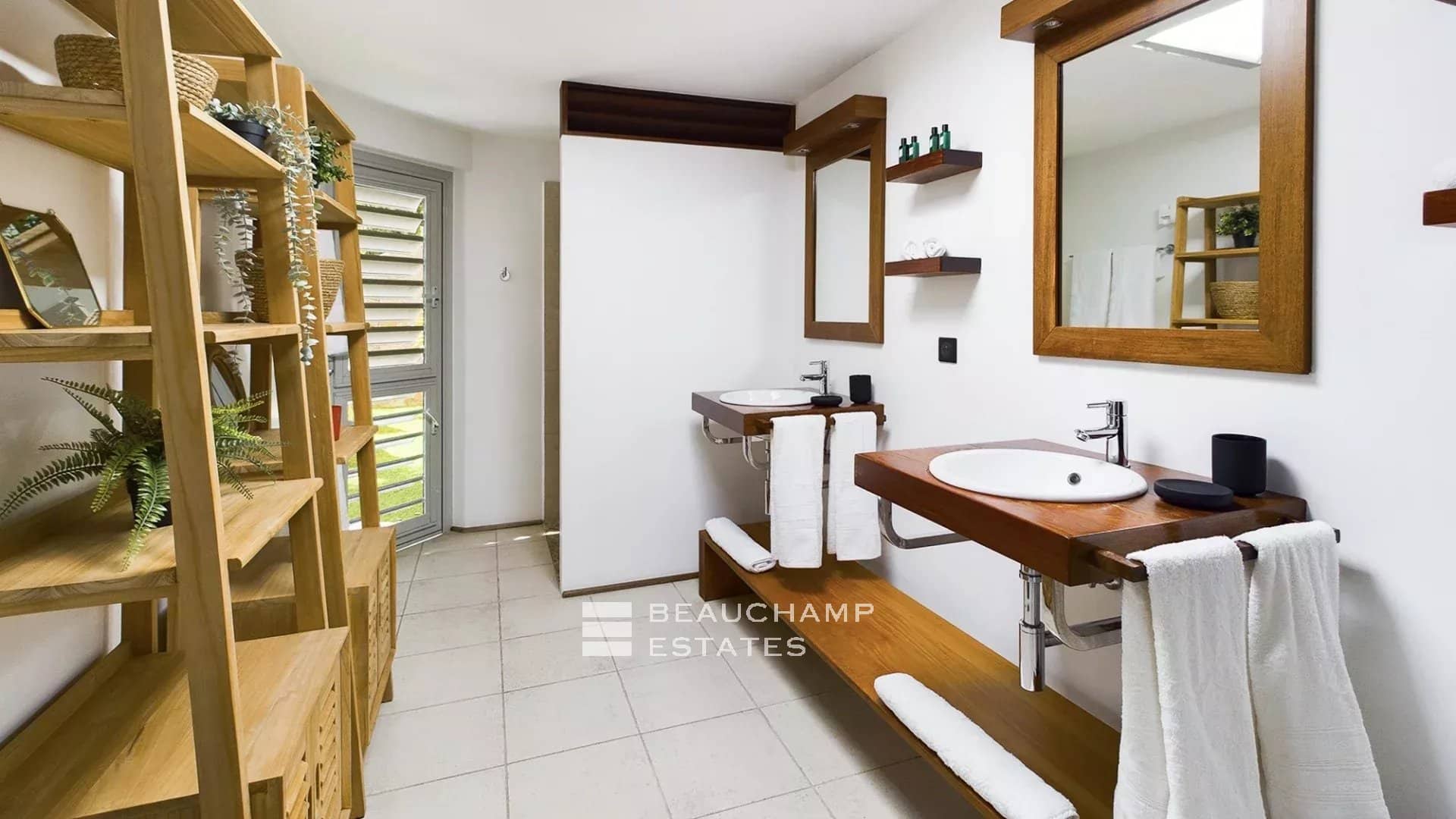Villa 5 chambre avec vue mer dans les collines de Saint-Jean – Saint-Barth 5-Bedroom Sea View Villa in the Hills of Saint-Jean – Saint Barth