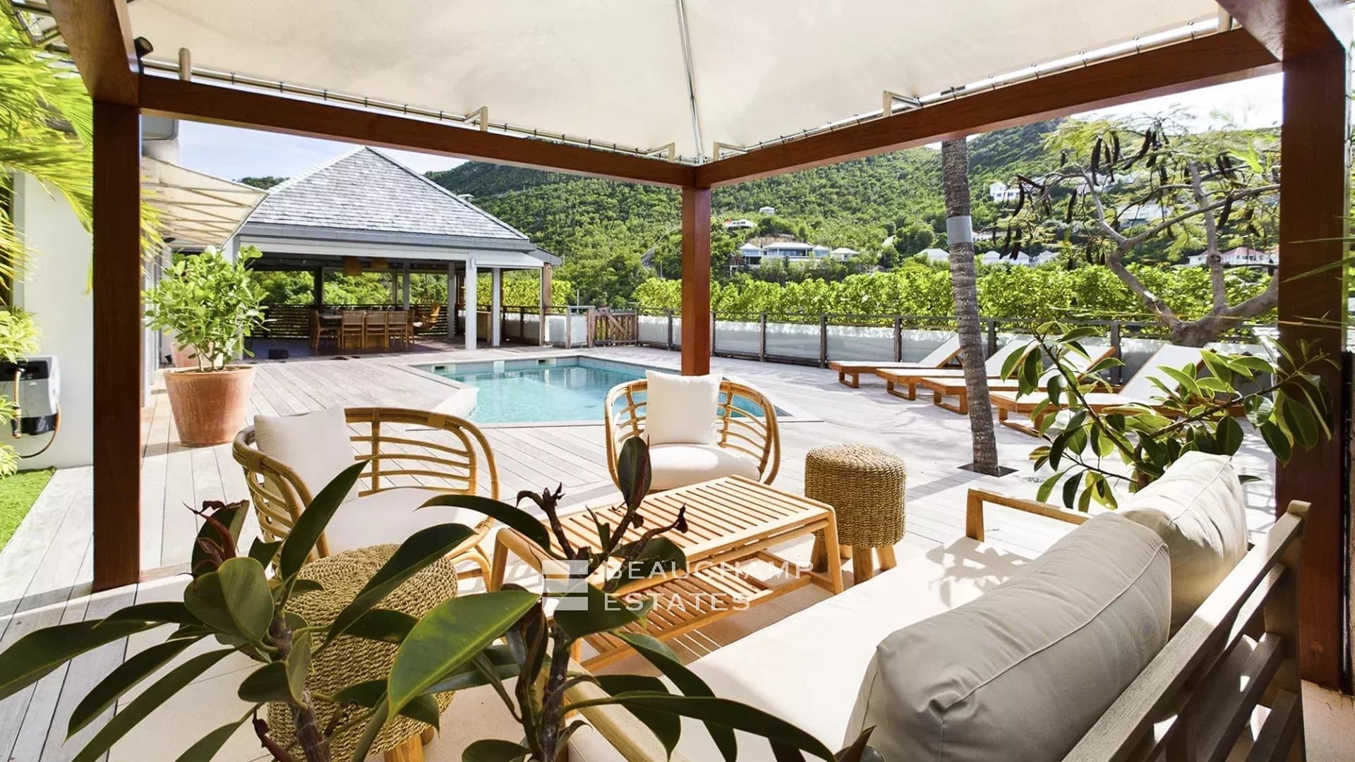 Villa 5 chambre avec vue mer dans les collines de Saint-Jean – Saint-Barth 5-Bedroom Sea View Villa in the Hills of Saint-Jean – Saint Barth
