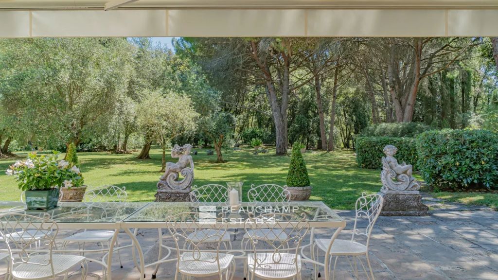 Auction : Stone Bastide – 10 Bedrooms – Auribeau-sur-Siagne