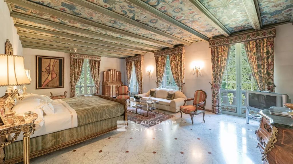Auction : Stone Bastide – 10 Bedrooms – Auribeau-sur-Siagne