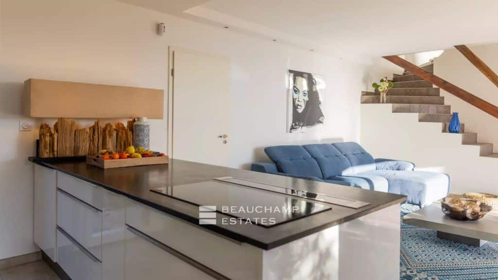 Charming Villa in Théoule-sur-Mer with sea view