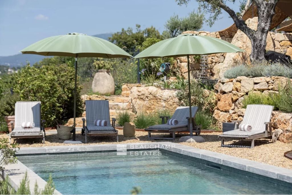 Contemporary 3-bedroom villa in Valbonne