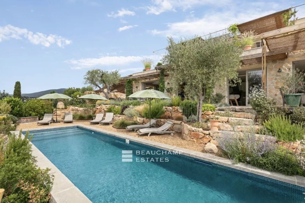 Contemporary 3-bedroom villa in Valbonne