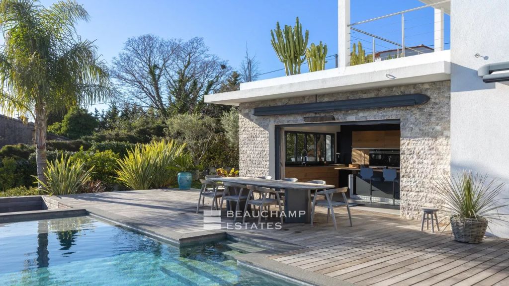 Contemporary 4-bedroom villa in Mougins
