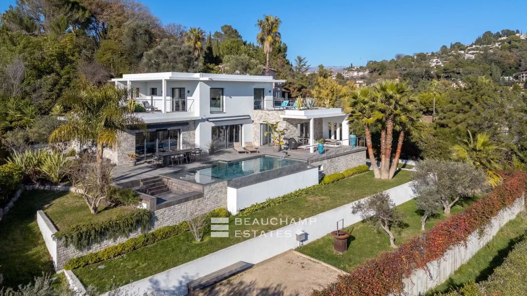 Contemporary 4-bedroom villa in Mougins