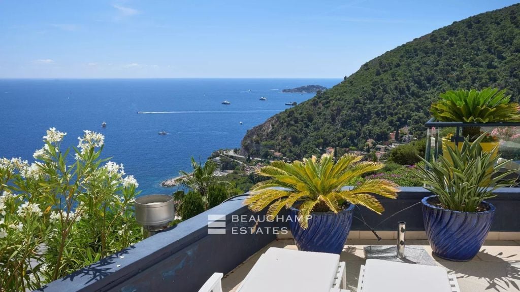 Contemporary 4-bedroom villa with panoramic sea views – Èze