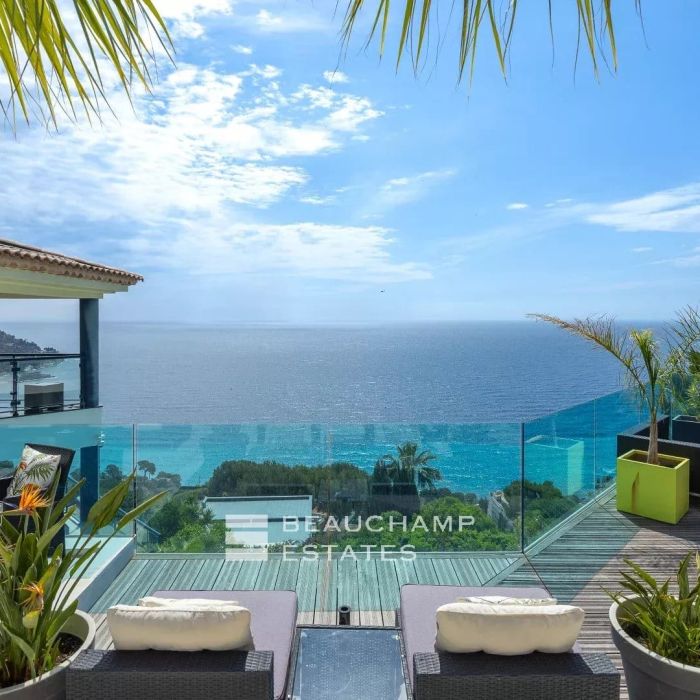 Contemporary 4-bedroom villa with panoramic sea views – Èze