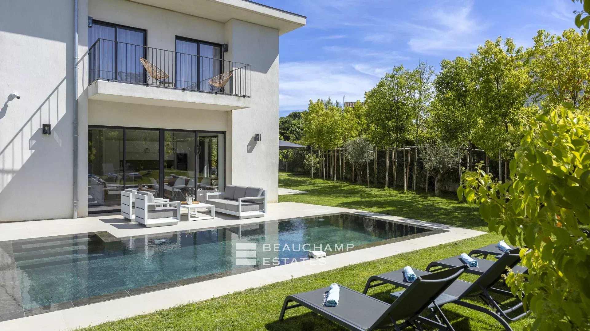 Villa contemporaine de 5 chambres à Mougins Contemporary 5-bedroom villa in Mougins