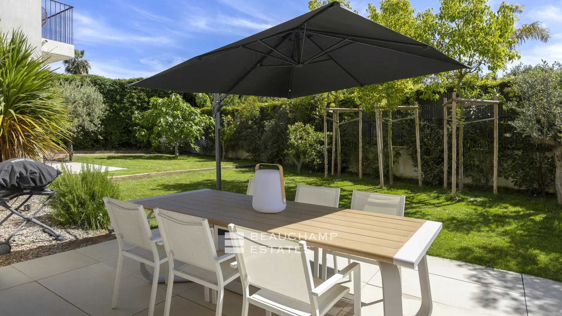 Villa contemporaine de 5 chambres à Mougins Contemporary 5-bedroom villa in Mougins