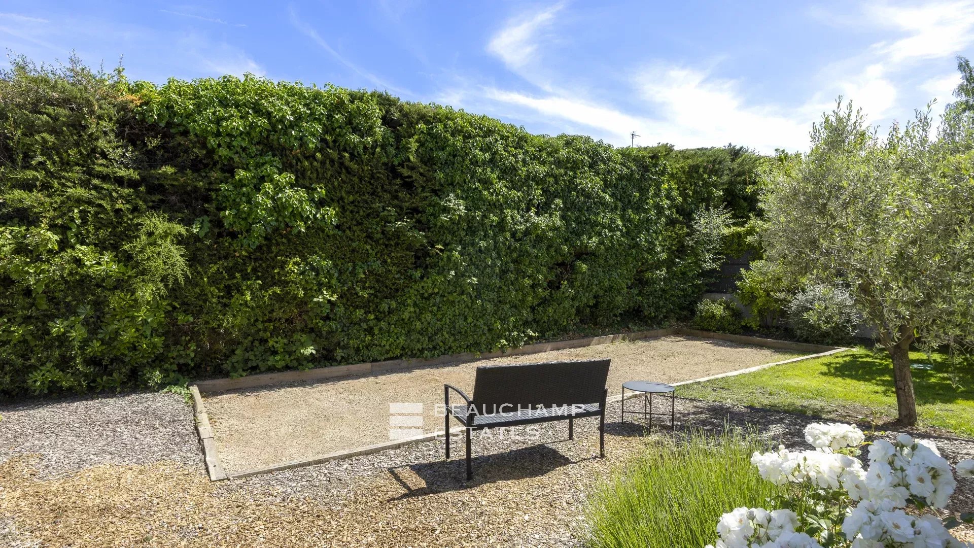 Villa contemporaine de 5 chambres à Mougins Contemporary 5-bedroom villa in Mougins