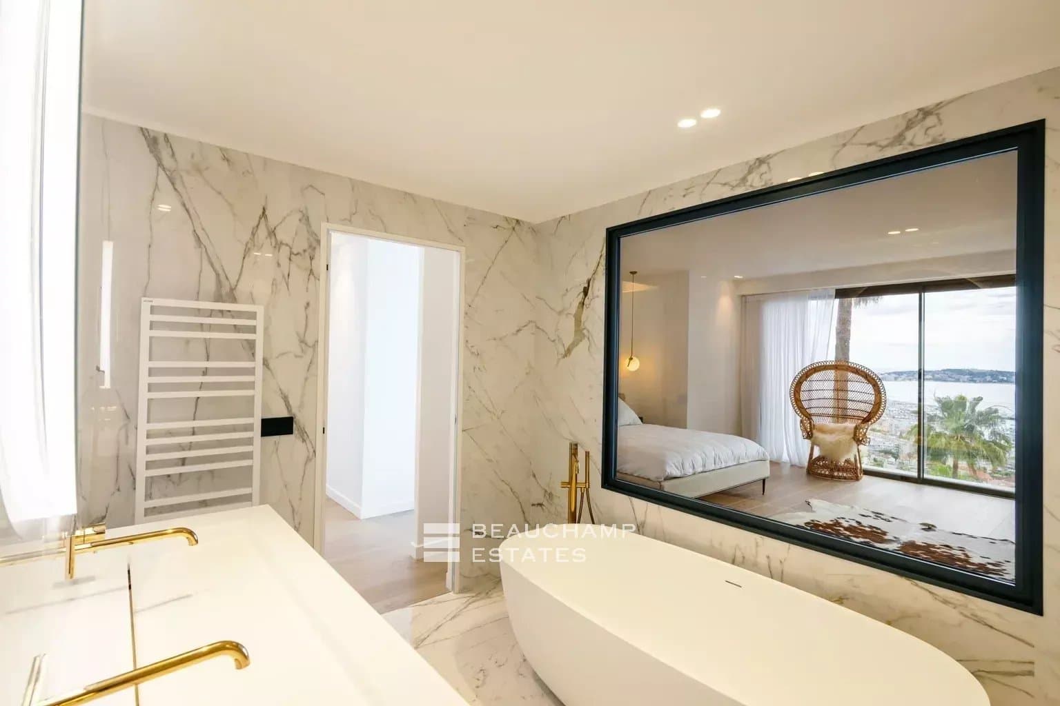Contemporary 5-Bedroom villa with sea view and pool – Golf Juan Contemporary 5-Bedroom villa with sea view and pool – Golf Juan