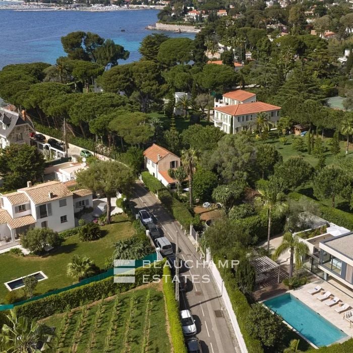 Contemporary 5-bedroom villa within walking distance of the beaches – Cap d’Antibes