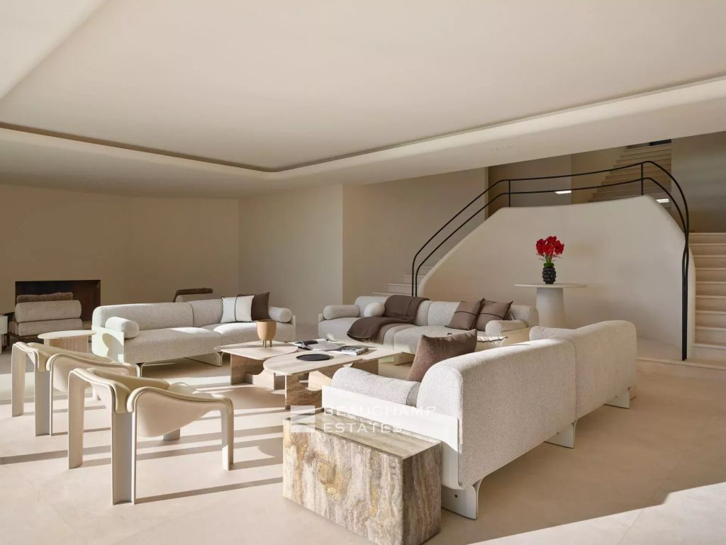 Contemporary 6-Bedroom Villa with Panoramic Sea Views –  Saint-Jean-Cap-Ferrat