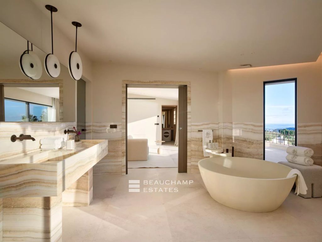 Contemporary 6-Bedroom Villa with Panoramic Sea Views –  Saint-Jean-Cap-Ferrat