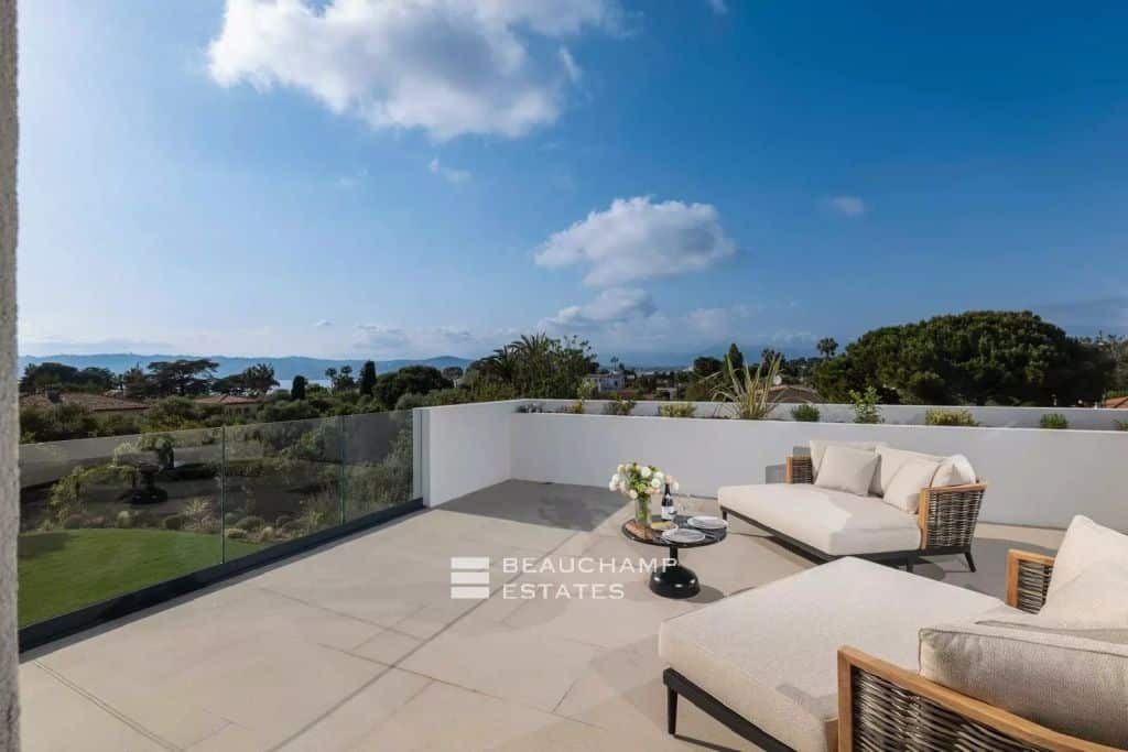 Modern 7- Bedroom Villa with Sea View – Cap d’Antibes