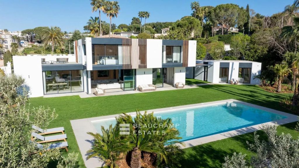 Modern 7- Bedroom Villa with Sea View – Cap d’Antibes