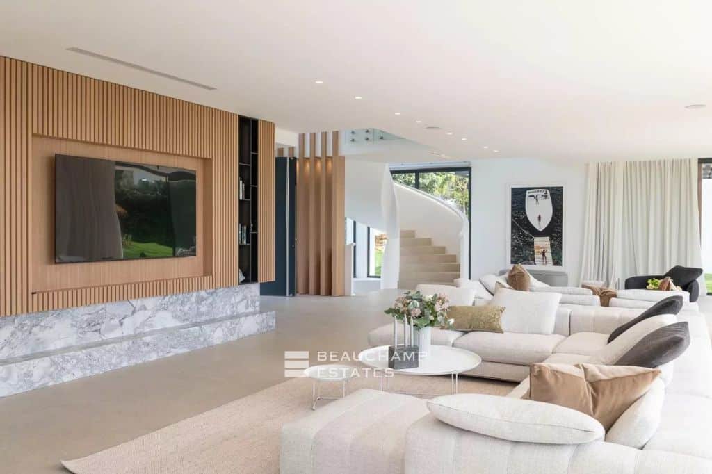 Modern 7- Bedroom Villa with Sea View – Cap d’Antibes