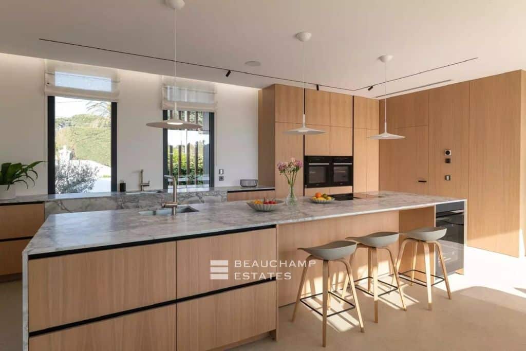 Modern 7- Bedroom Villa with Sea View – Cap d’Antibes