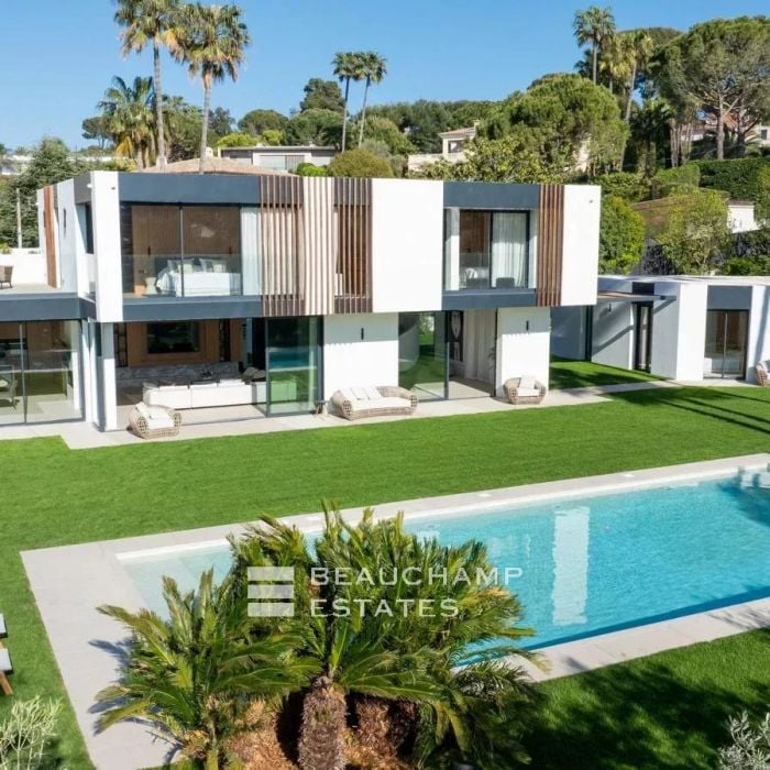 Modern 7- Bedroom Villa with Sea View – Cap d’Antibes