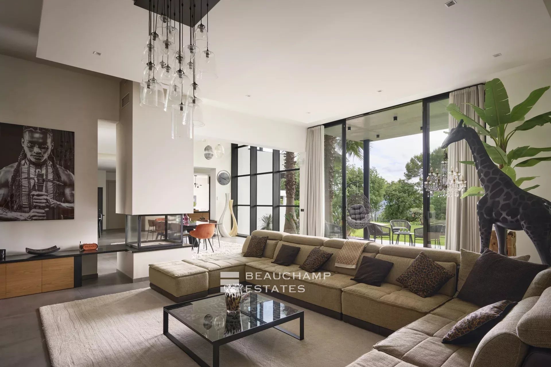 Contemporary villa with 5 bedrooms in Mougins Castellaras Contemporary villa with 5 bedrooms in Mougins Castellaras