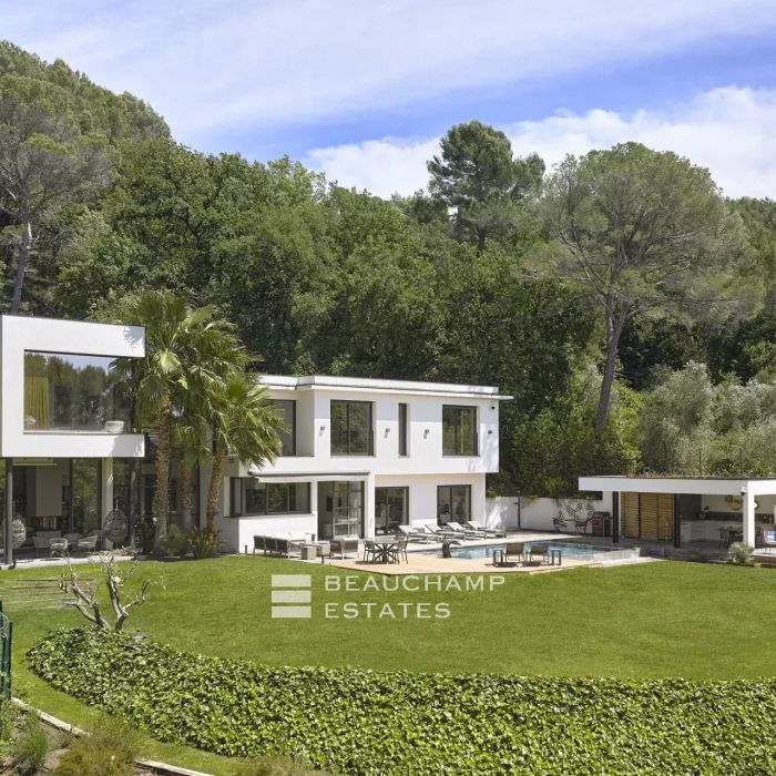 Contemporary villa with 5 bedrooms in Mougins Castellaras