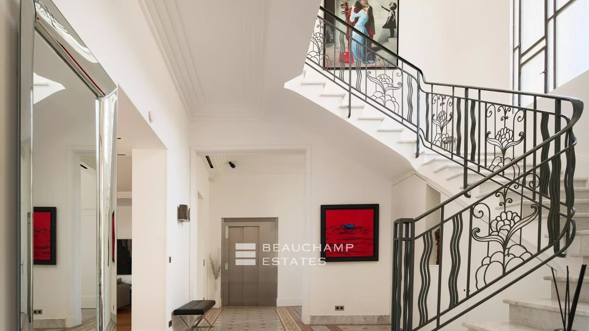 Elegant Art Deco villa with panoramic sea view Elegant Art Deco villa with panoramic sea view