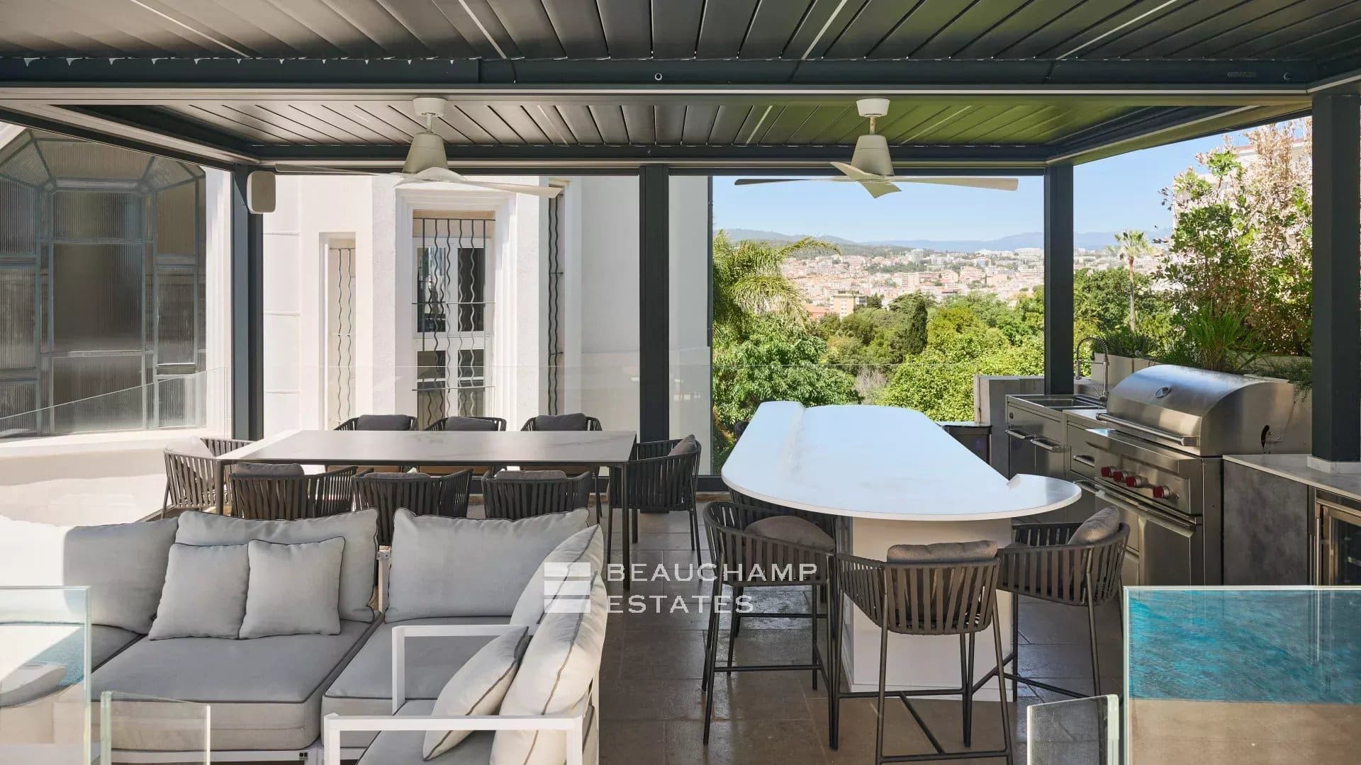Elegant Art Deco villa with panoramic sea view Elegant Art Deco villa with panoramic sea view