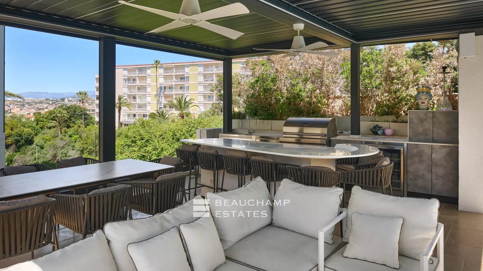 Elegant Art Deco villa with panoramic sea view Elegant Art Deco villa with panoramic sea view