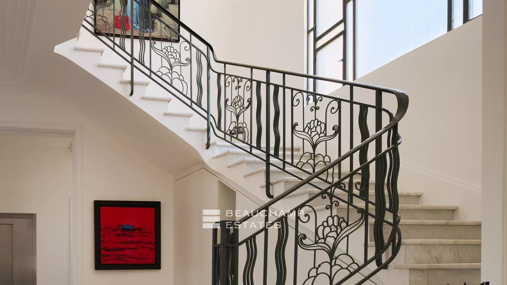 Elegant Art Deco villa with panoramic sea view Elegant Art Deco villa with panoramic sea view