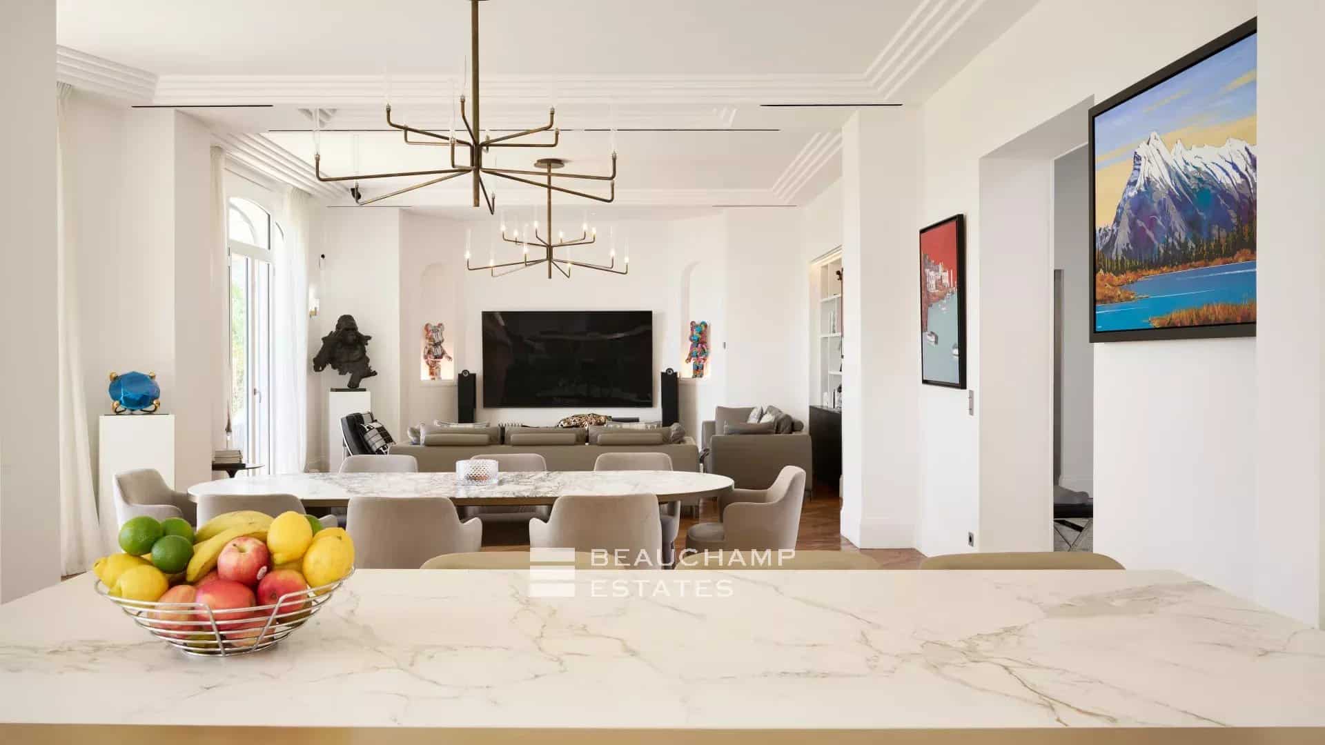 Elegant Art Deco villa with panoramic sea view Elegant Art Deco villa with panoramic sea view